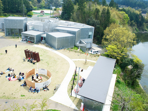 市原湖畔美術館