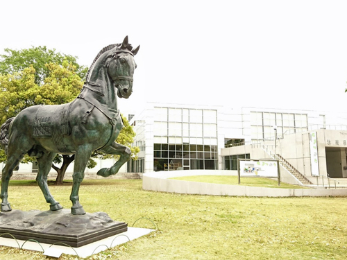 群馬県立近代美術館