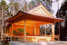 観阿弥創座の地・能舞台