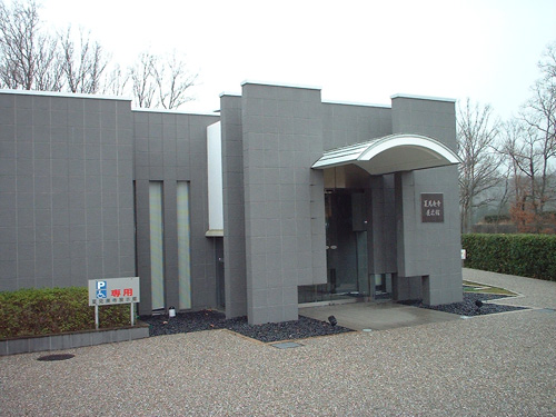夏見廃寺展示館