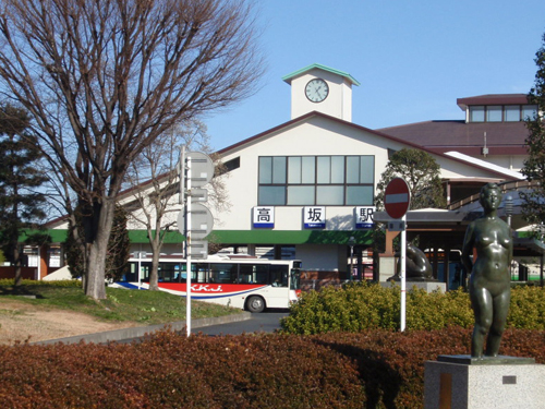 高坂駅　西口