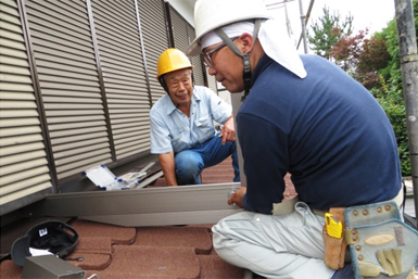 取り付け工事中